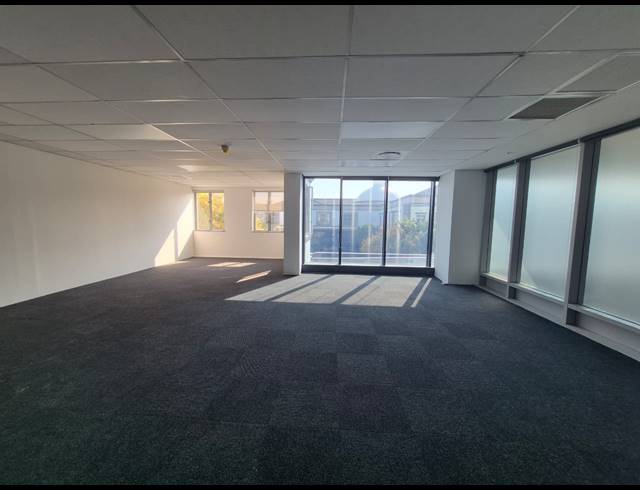 196M² OFFICE TO LET IN SANDTON CENTRAL